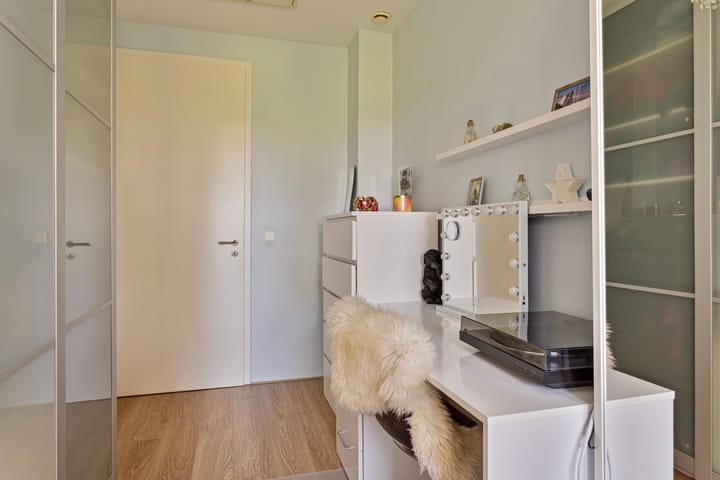 Photo 21 of Maatgravenweg 7-A