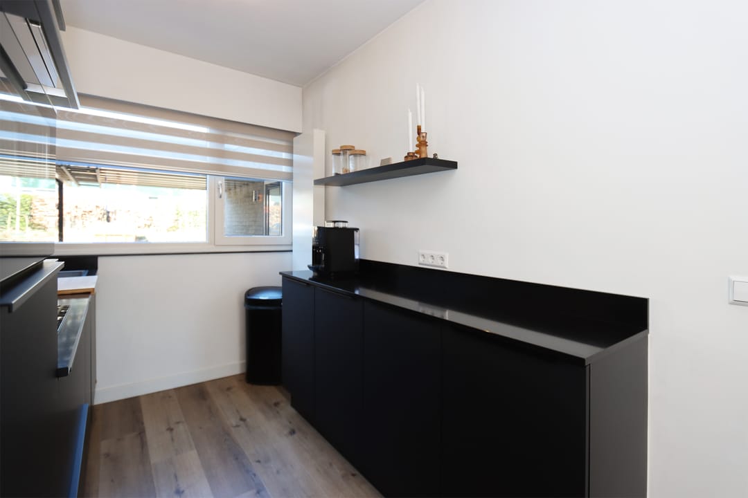 Foto 11 van van de Veldeweg 47