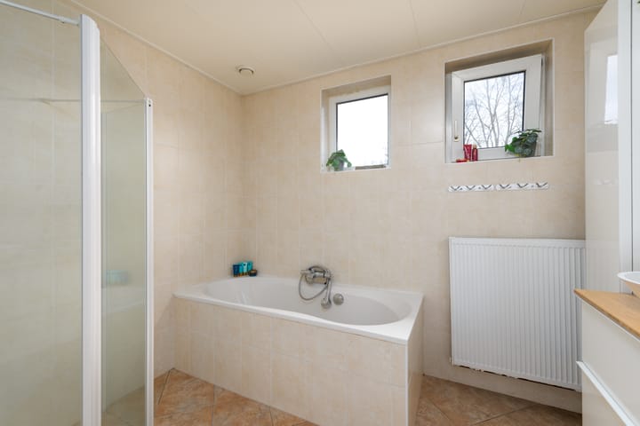 Foto 13 van Aengwirderweg 268