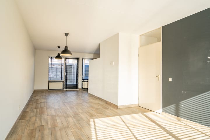 Foto 8 van Helenastraat 36