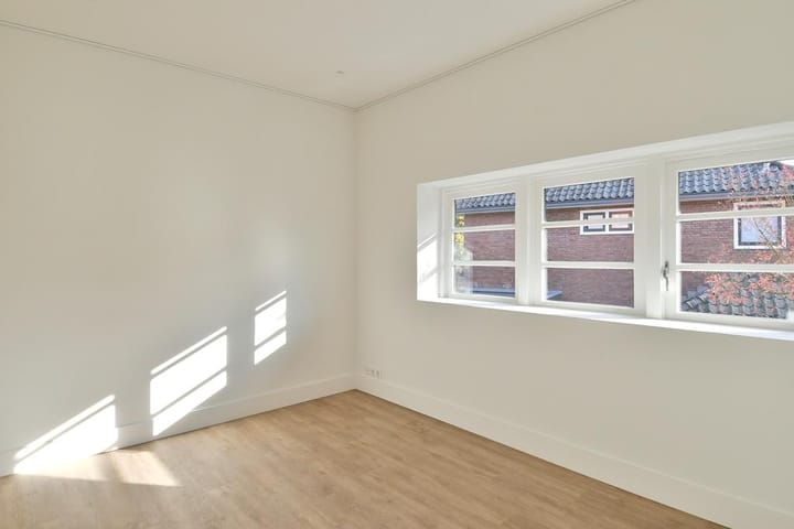 Foto 16 van Lothariuslaan 47