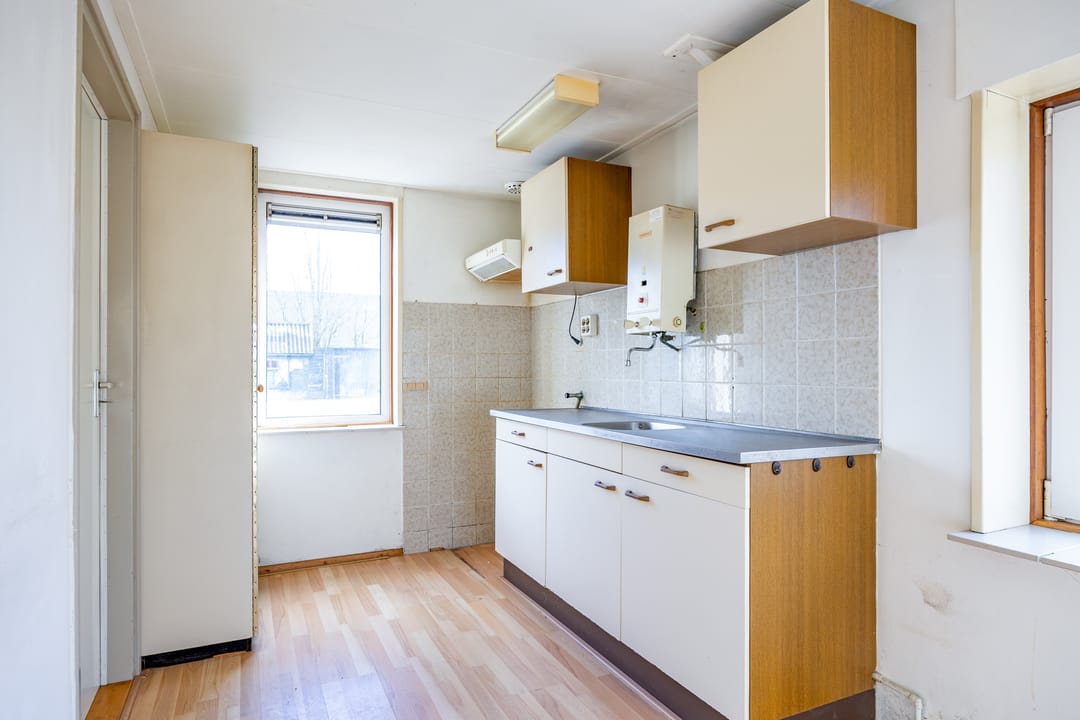 Foto 16 van Lutjegasterweg 16