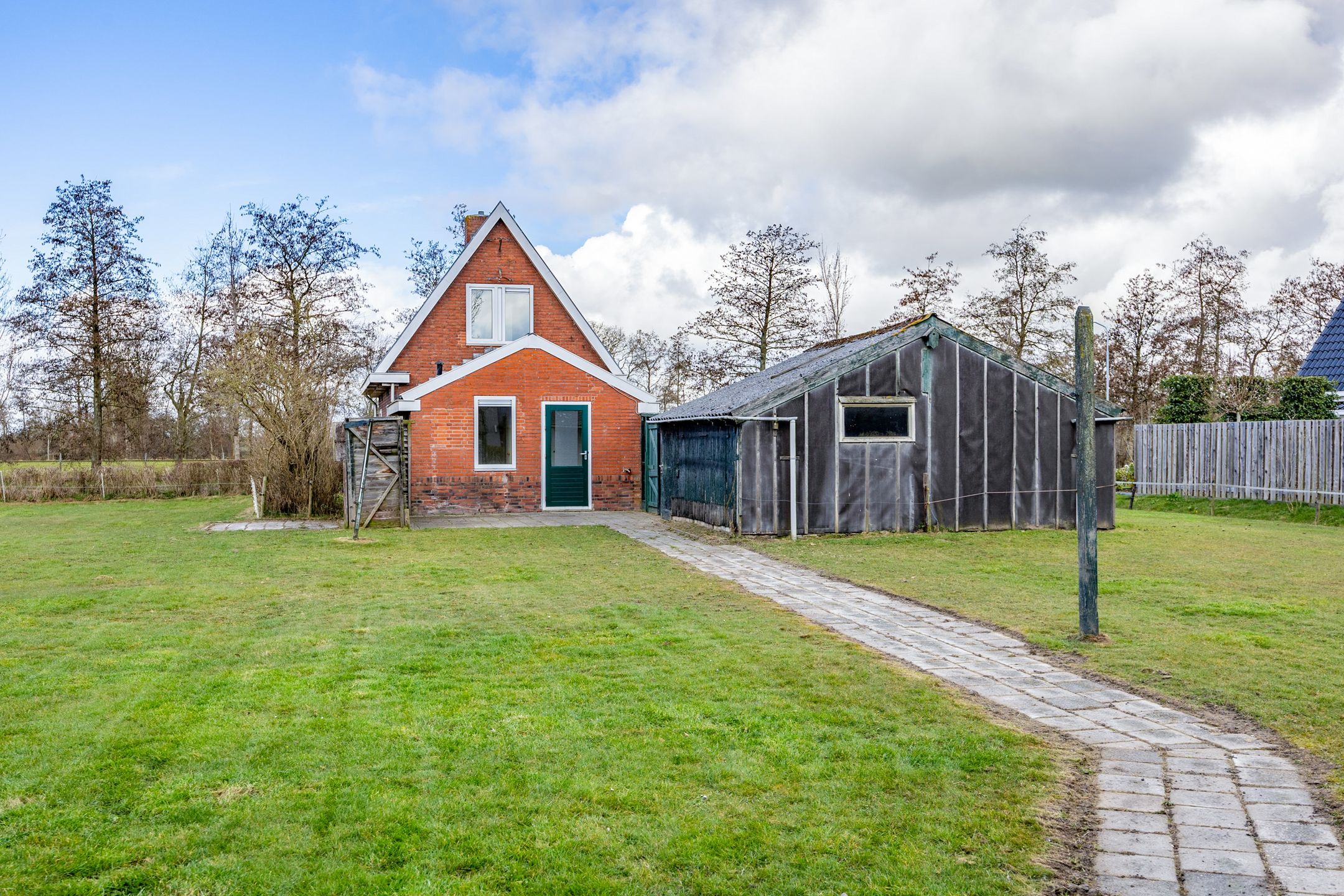 Foto 33 van Lutjegasterweg 16