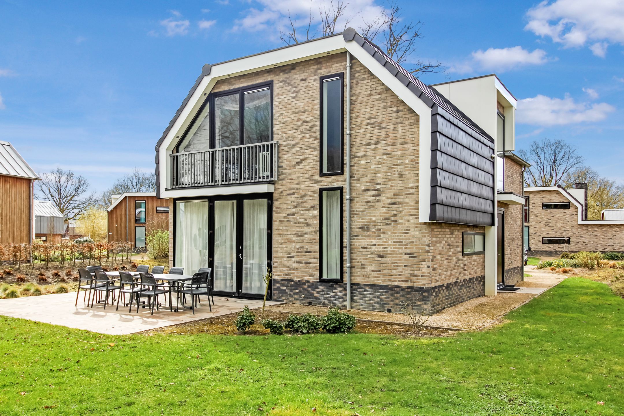 6-bedroom freehold villa in Biddinghuizen — photo 1 of 5