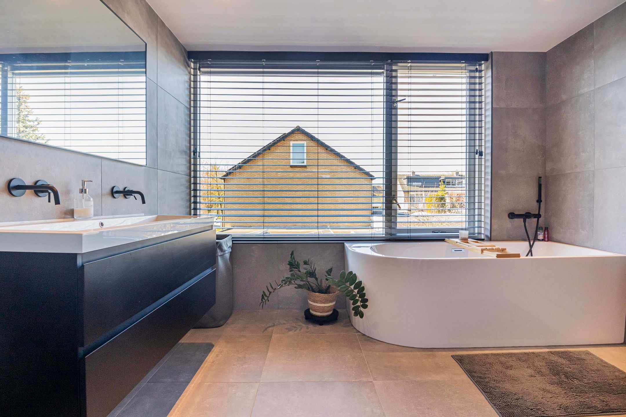 Foto 24 van Pollux 57