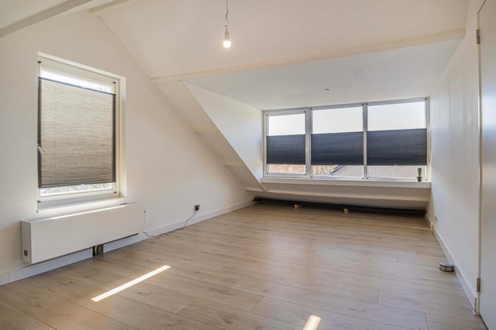 Foto 30 van Pollux 57