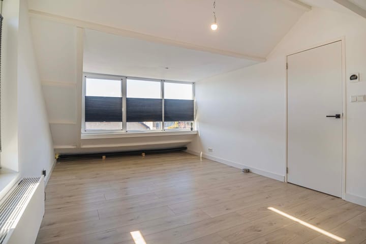 Foto 31 van Pollux 57