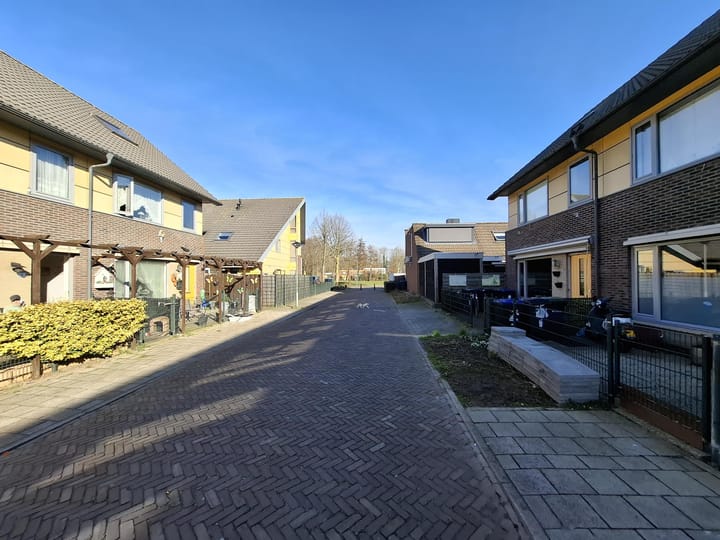 Foto 16 van Barkstraat 10