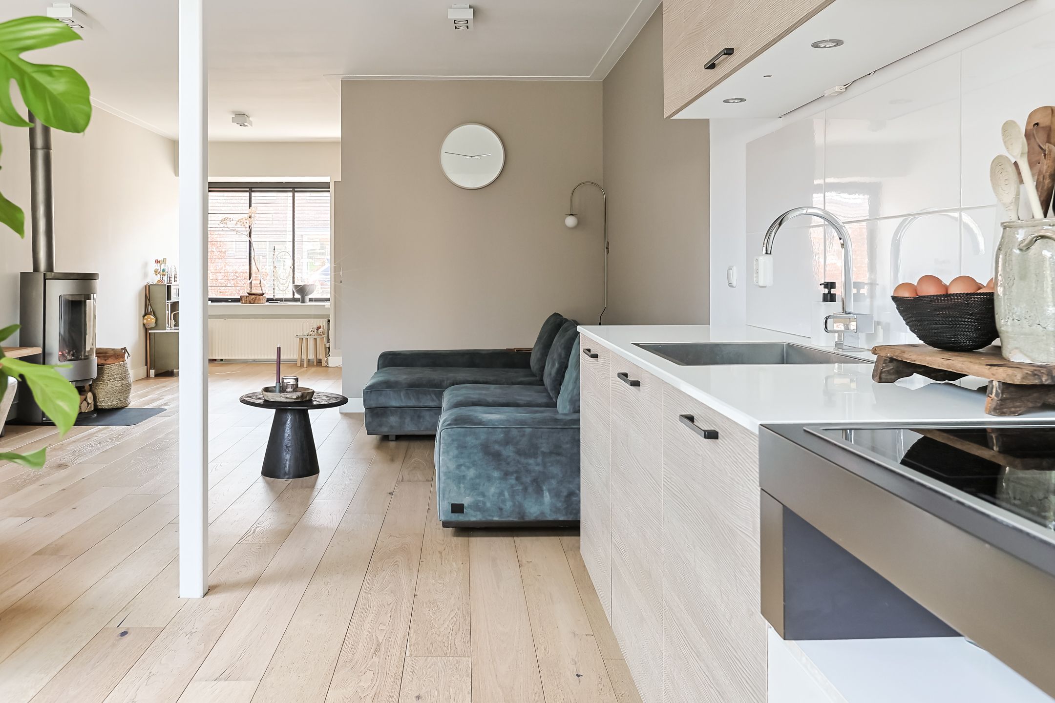 Photo 18 of Ruisdaelstraat 10