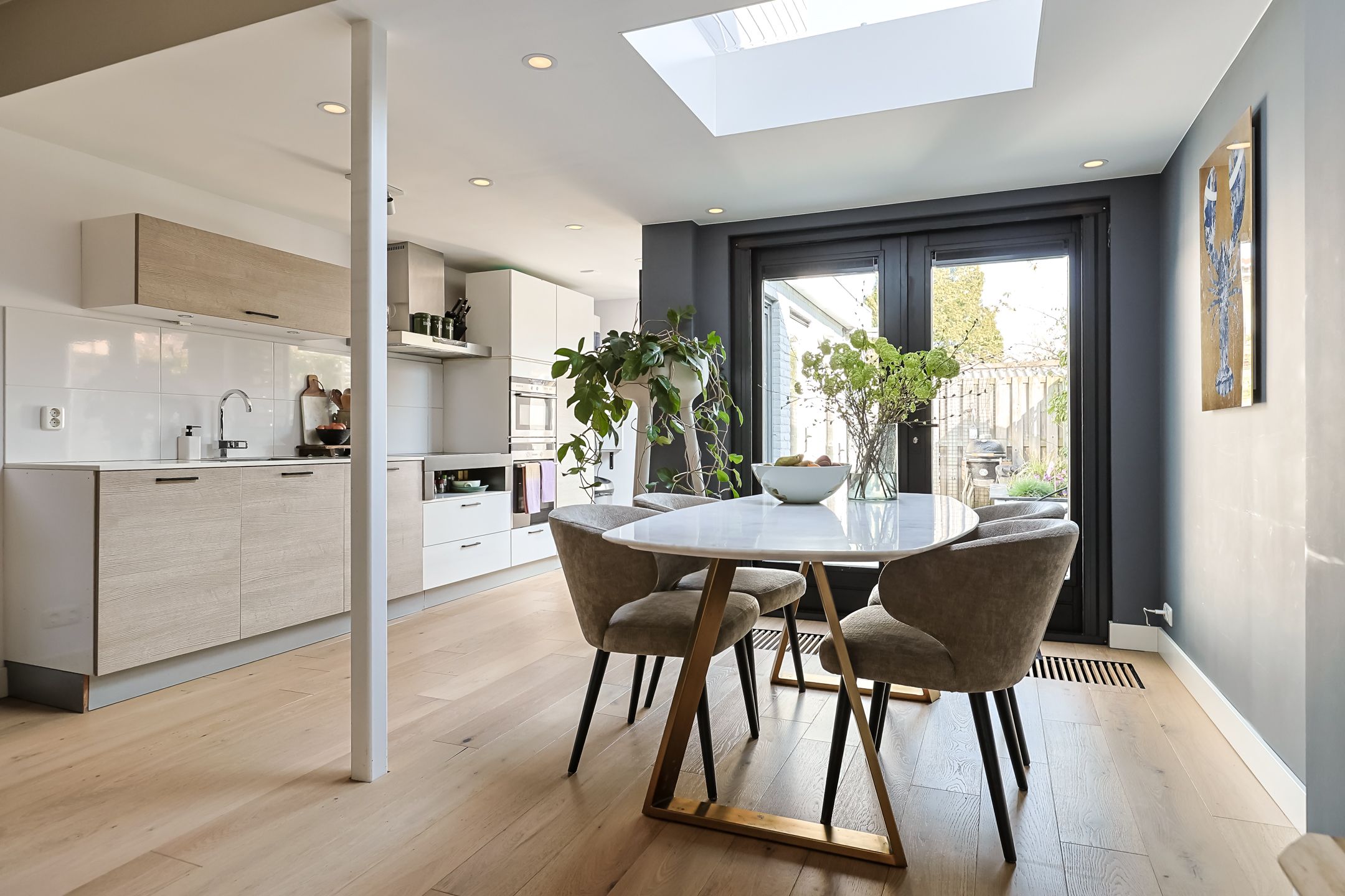 Photo 21 of Ruisdaelstraat 10