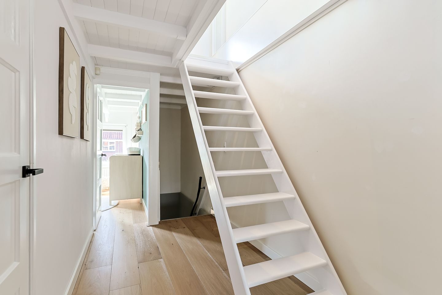 Photo 25 of Ruisdaelstraat 10