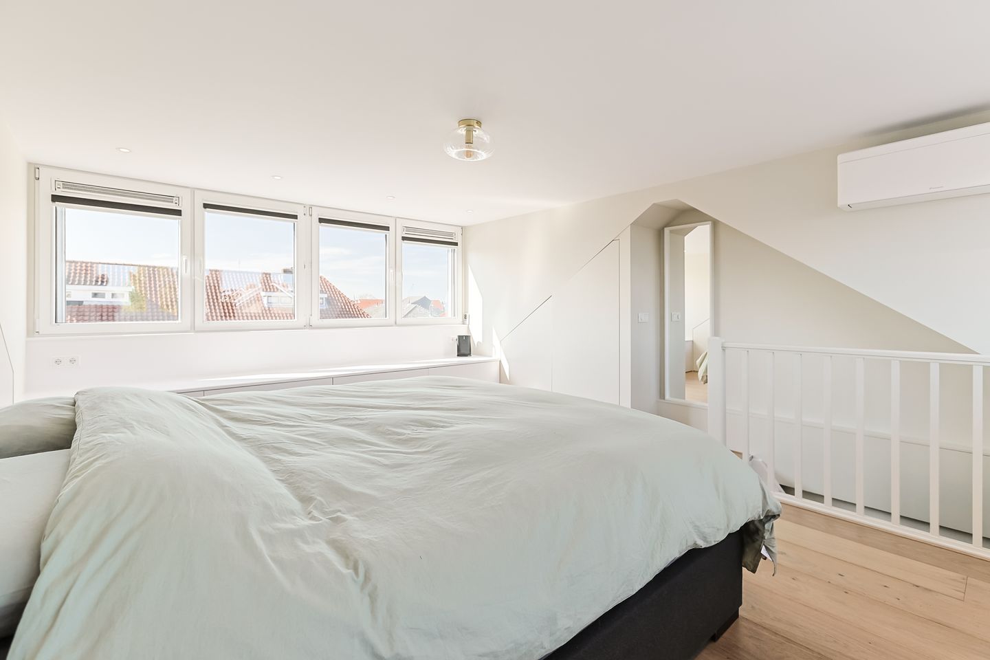 Photo 44 of Ruisdaelstraat 10