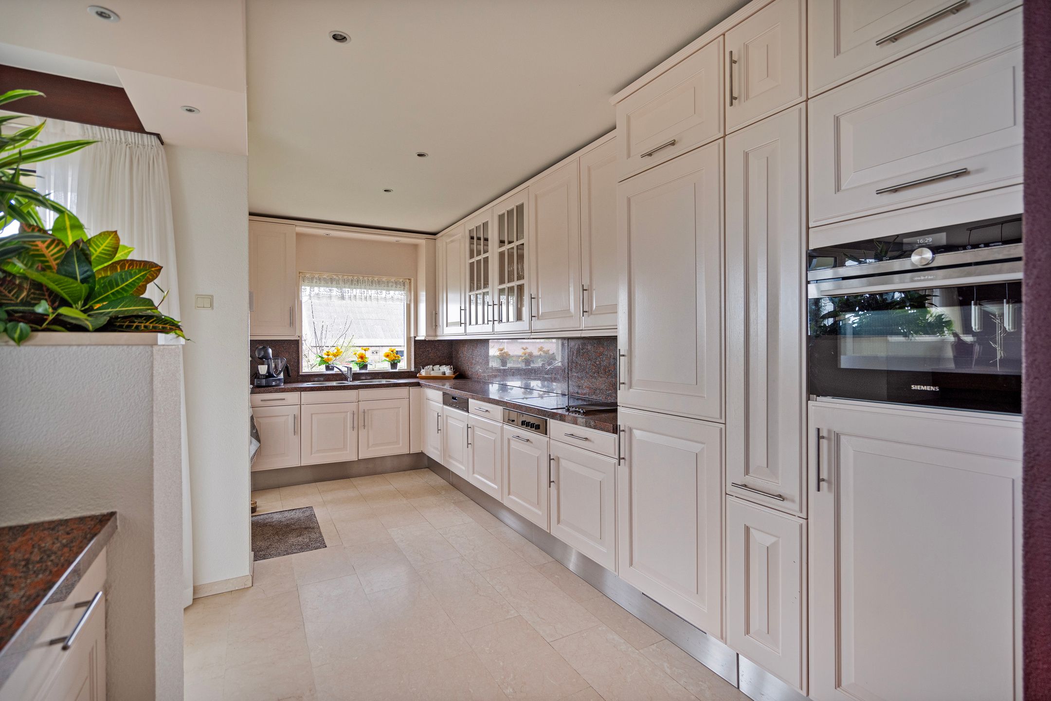 Foto 3 van Voorlaan 5