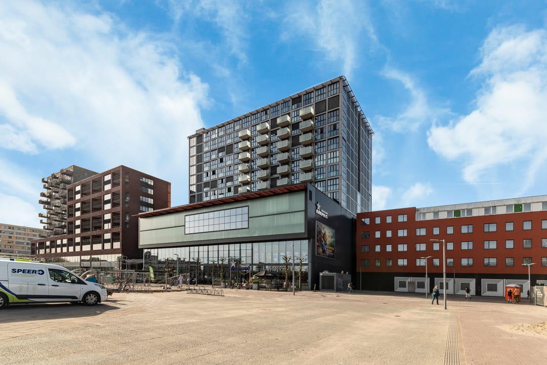 Foto 1 van Raadhuisplein 184