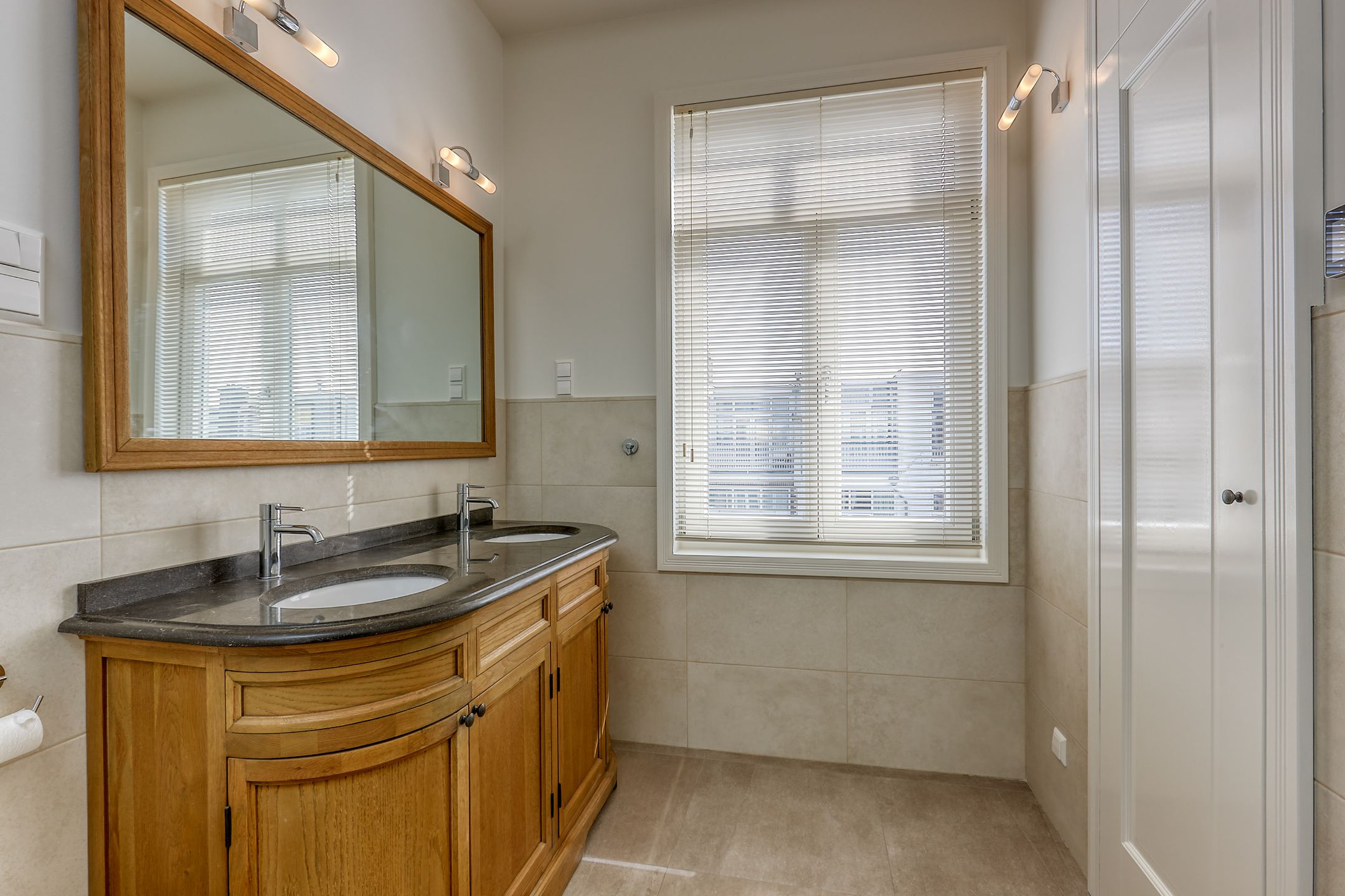 Foto 33 van Viviënstraat 52