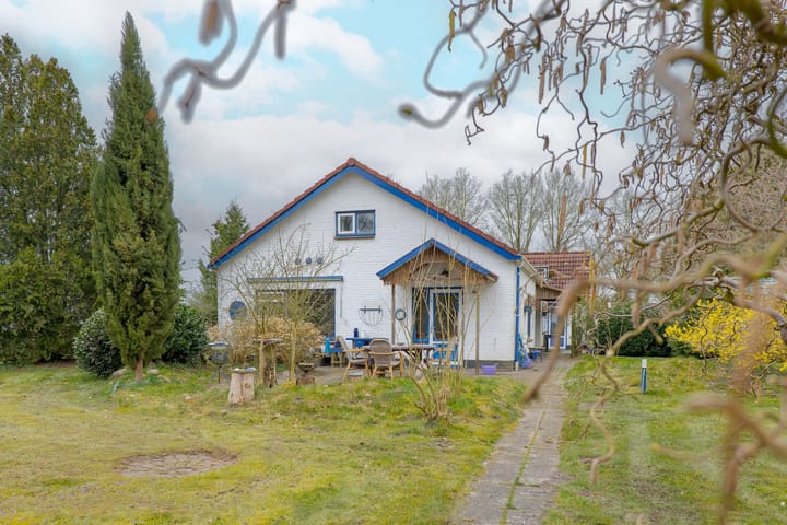 Foto 2 van Dorpsstraat 12