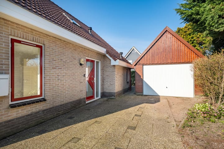 Photo 12 of It String 39