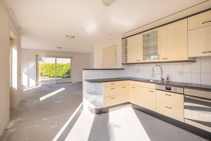 Photo 24 of It String 39