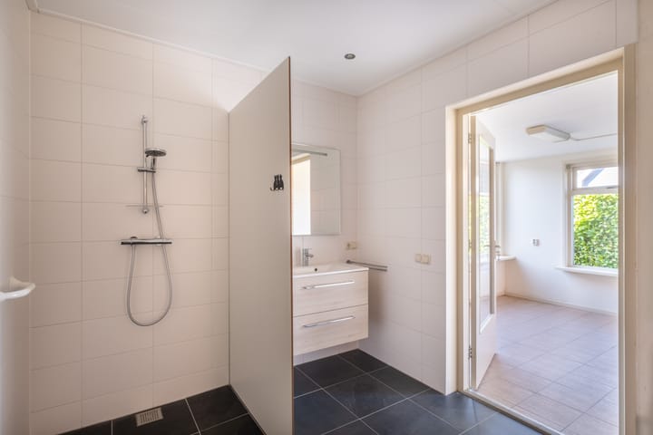 Photo 26 of It String 39