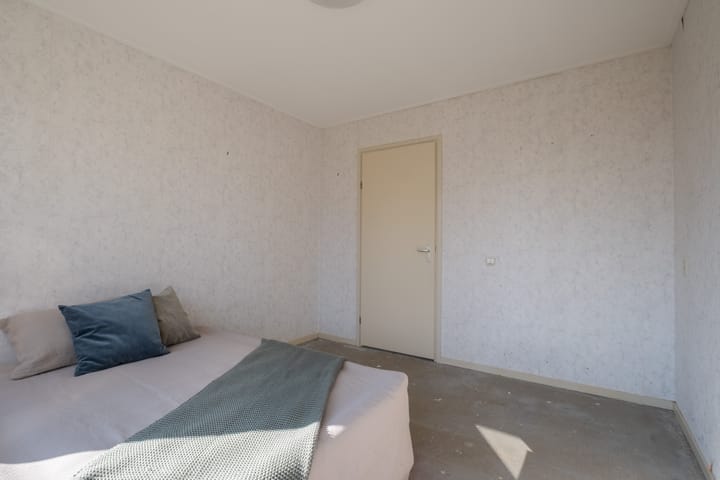 Photo 32 of It String 39