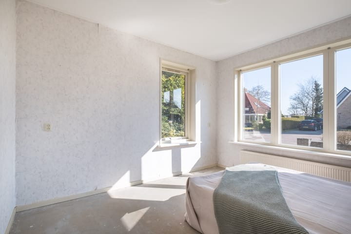 Photo 33 of It String 39