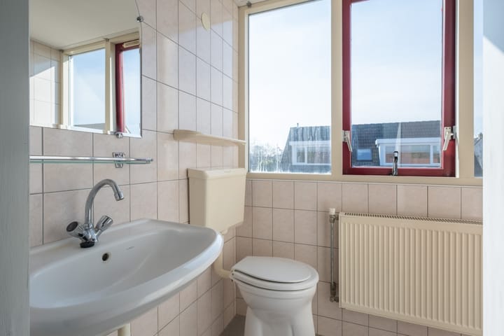 Photo 44 of It String 39