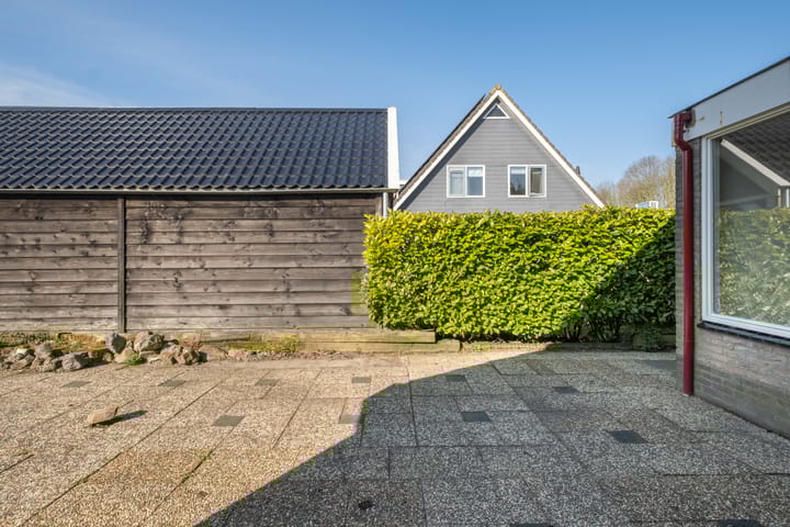 Photo 47 of It String 39