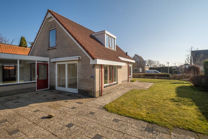 Photo 50 of It String 39