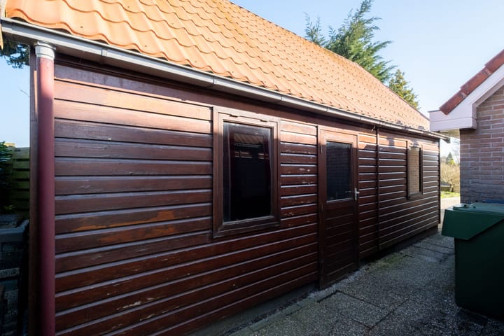 Photo 52 of It String 39