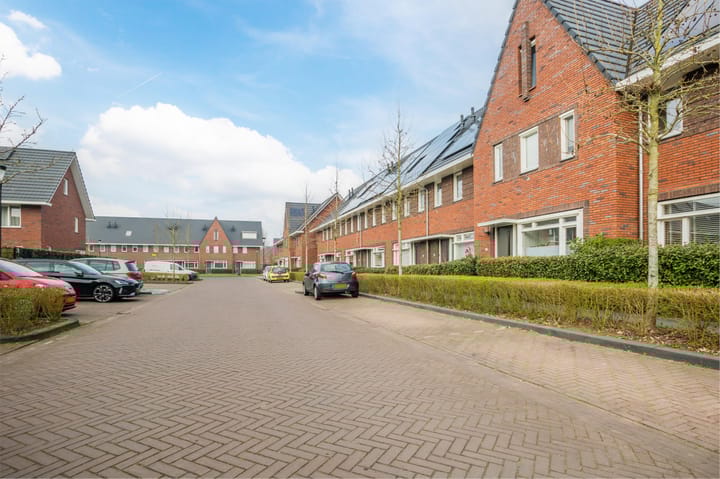 Foto 4 van Van de Weerdstraat 6