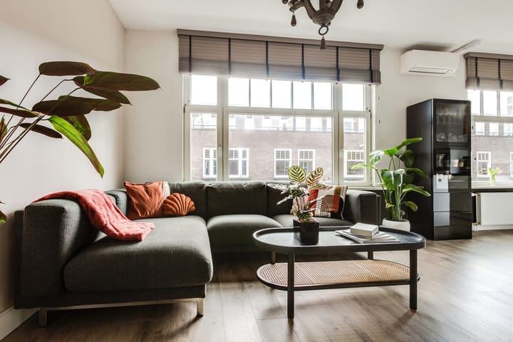 Photo 9 of Van der Dussenstraat 13-B02