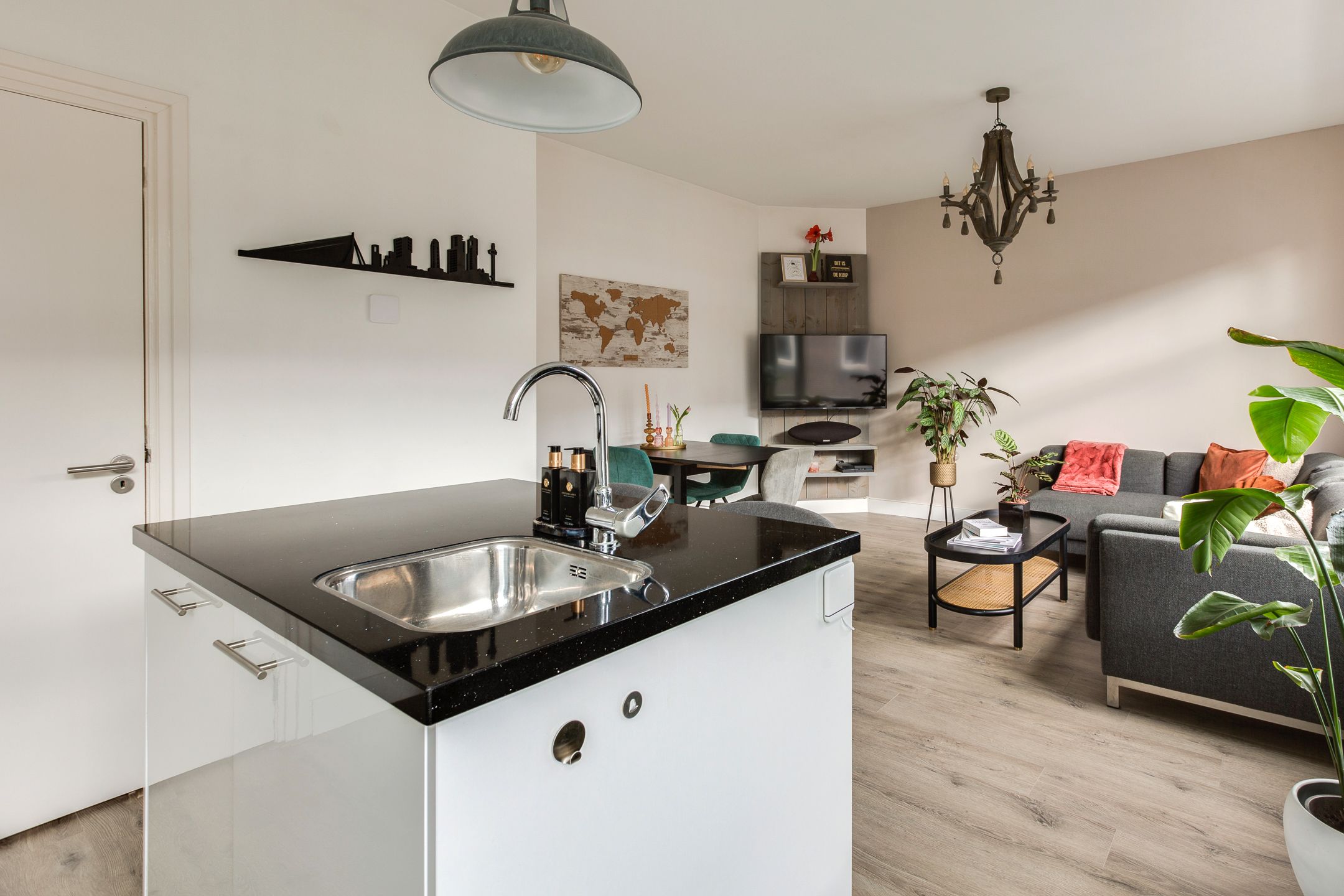 Foto 15 van Van der Dussenstraat 13-B02