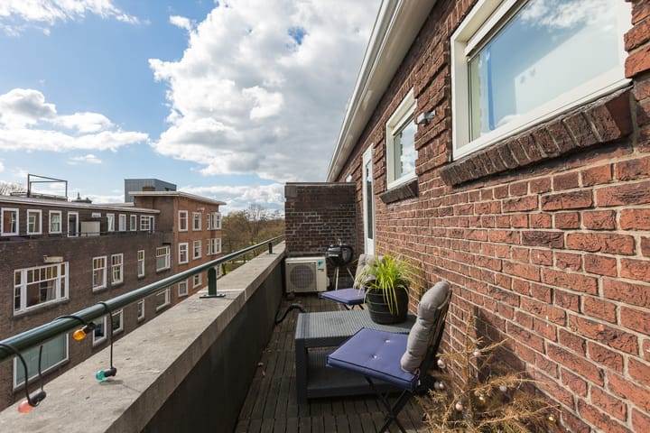 Photo 29 of Van der Dussenstraat 13-B02