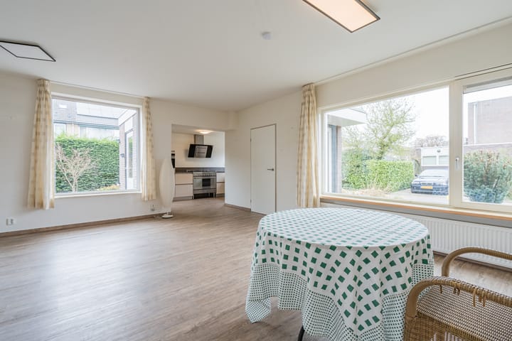 Foto 11 van Weegbree 39