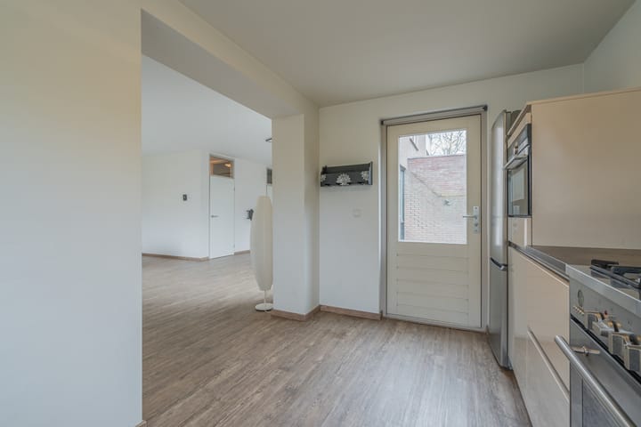 Foto 12 van Weegbree 39