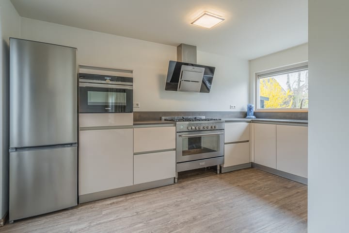 Foto 13 van Weegbree 39