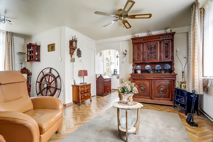 Foto 24 van Loostraat 24