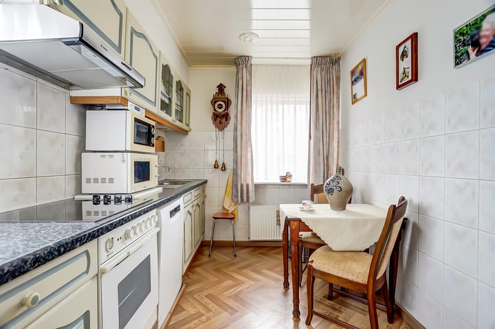 Foto 33 van Loostraat 24