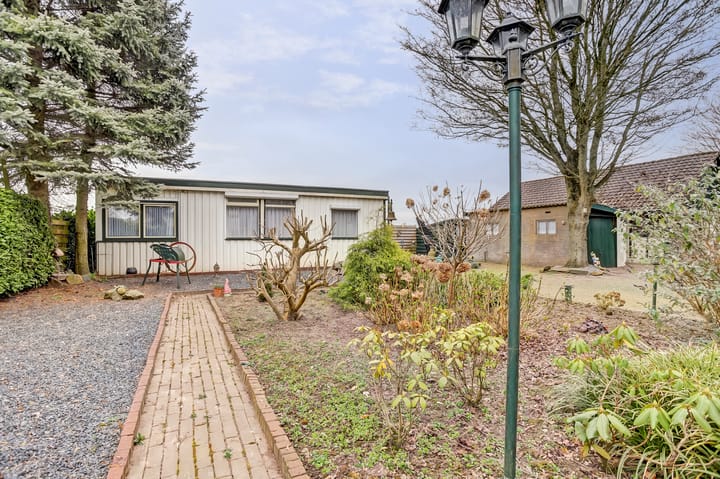 Foto 42 van Loostraat 24