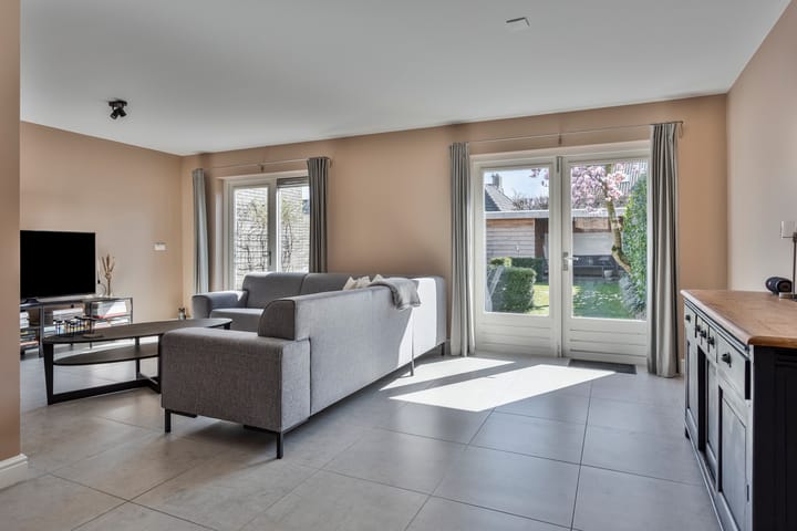 Foto 10 van Korenbloemstraat 23