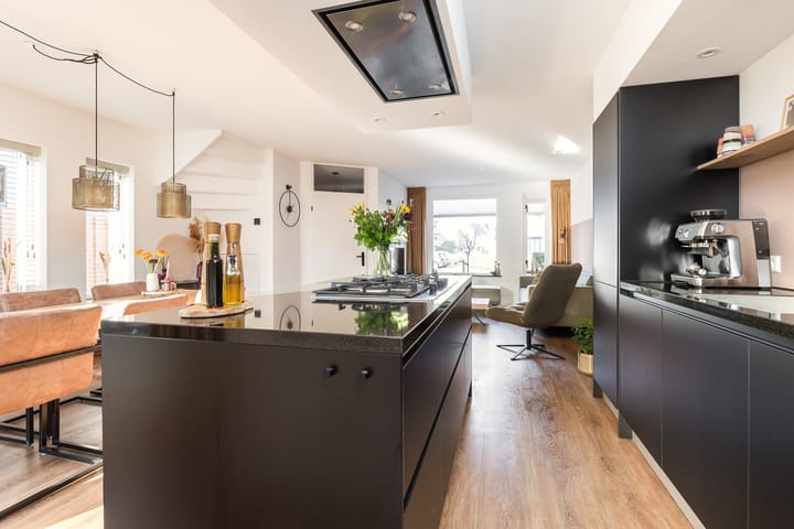 Foto 16 van Van Yrtebelt 14