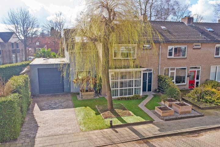 Foto 2 van Frederik van Eedenlaan 2