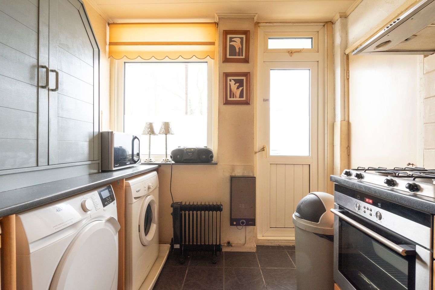 Foto 25 van Adelaarslaan 98