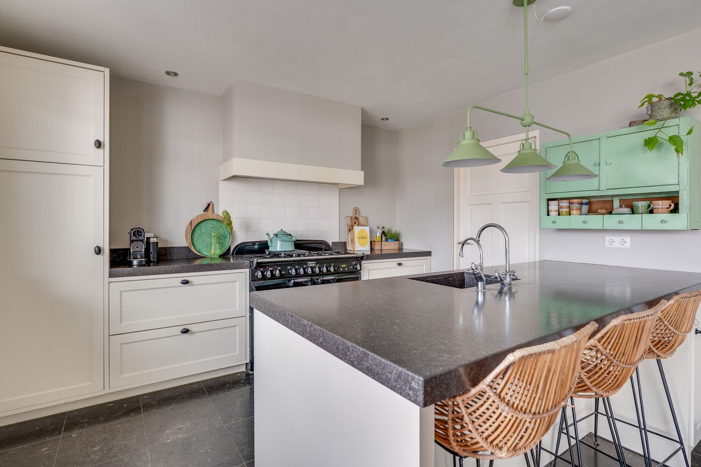 Photo 20 of Schepenenstraat 38