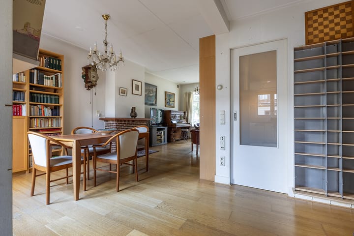 Foto 9 van Riouwstraat 55