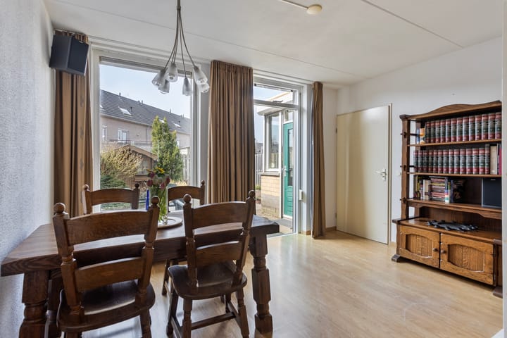 Foto 10 van Paardebloem 42