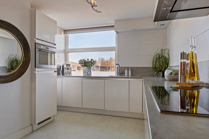 Foto 10 van Scharwoudestraat 97