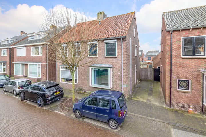Van Riebeekstraat 38
