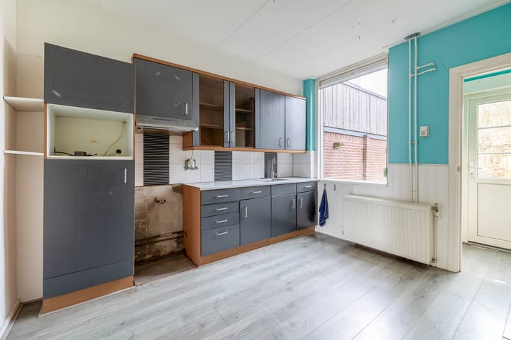 Foto 8 van Van Riebeekstraat 38