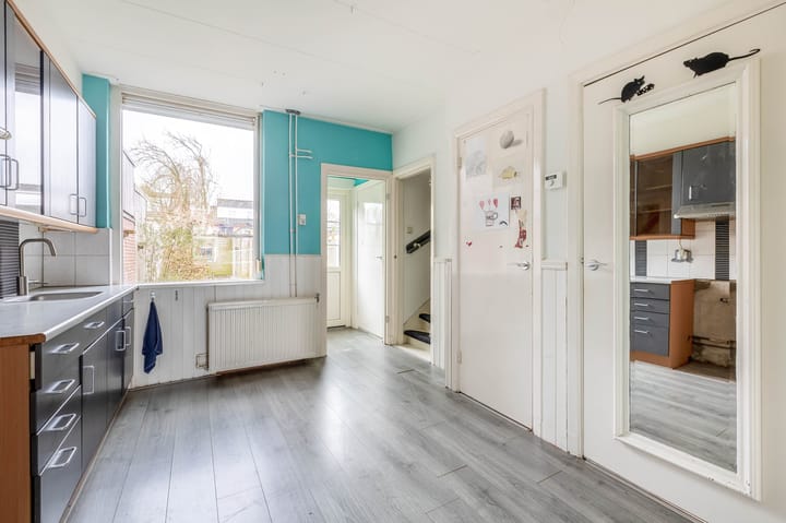 Foto 15 van Van Riebeekstraat 38